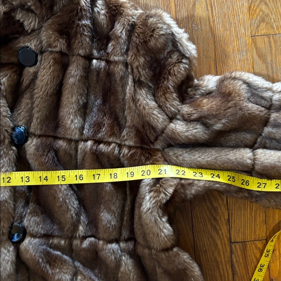 INC International Concepts Brown Faux Fur Coat - Picture 5 of 6